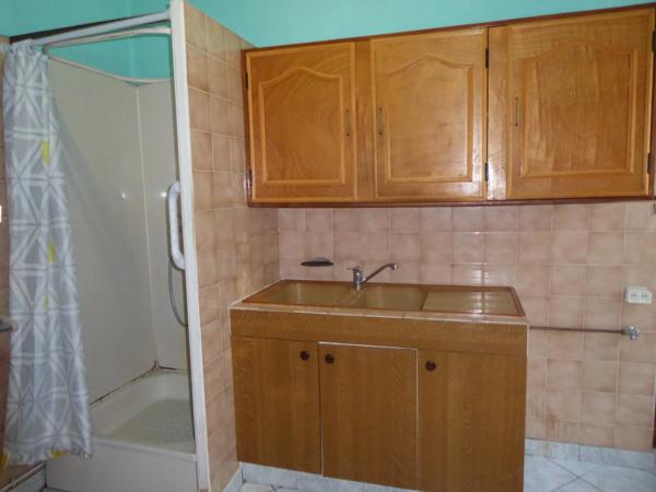 MAISON FAMILIALE A FORT POTENTIEL AVEC SES 4 CHAMBRES, SON TERRAIN ET SON GRAND GARAGE