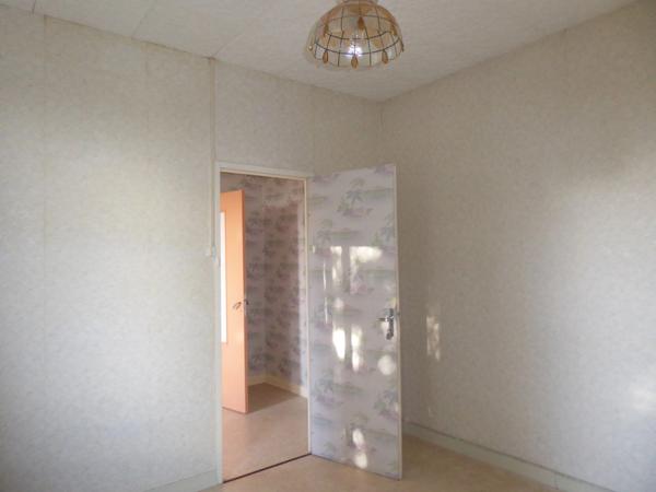 MAISON FAMILIALE A FORT POTENTIEL AVEC SES 4 CHAMBRES, SON TERRAIN ET SON GRAND GARAGE