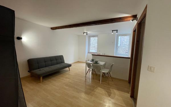 Appartement à louer    2 pièces • 35 m2 Bourg-lès-Valence