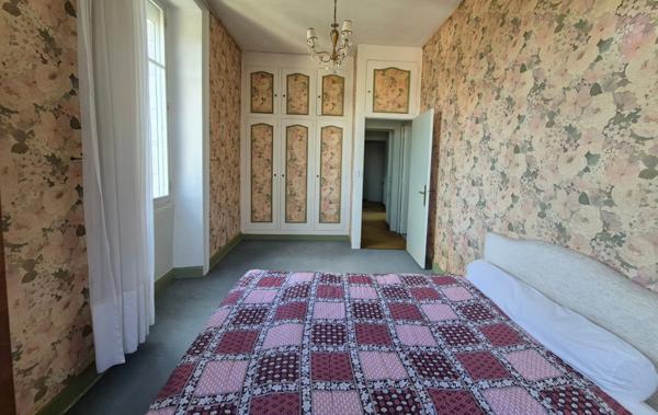 Maison bourgeoise avec jardin et dépendance