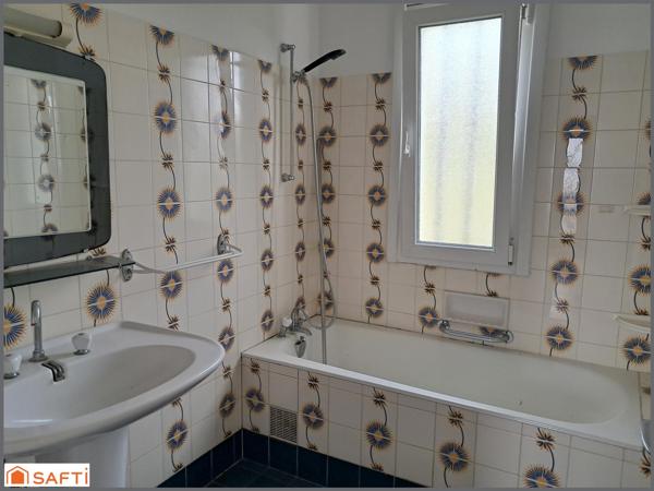 Au centre d'un village proche du littoral.. A saisir!!