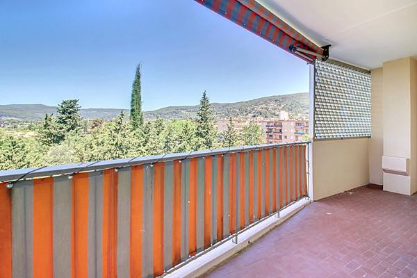 A VENDRE DRAGUIGNAN Appartement 75.70 m2 TERRASSES et CAVE