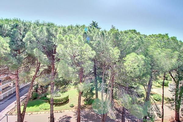 A VENDRE DRAGUIGNAN Appartement 75.70 m2 TERRASSES et CAVE