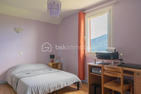 Maison traditionnelle de 100,06 m²