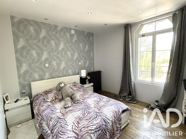 Maison à vendre 7 pièces 252 m² Châteauneuf-sur-Loire