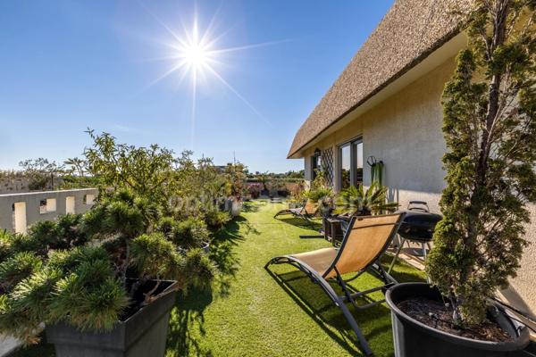 Appartement 4 pièces - Terrasse 50 m2 - Cave - Garage - Piscine - Tennis - Parc - Tramway Ligne 5 - Proche Parc Montcalm