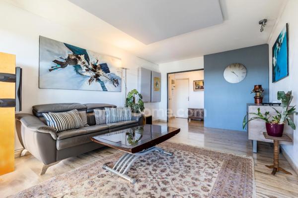 Appartement 4 pièces - Terrasse 50 m2 - Cave - Garage - Piscine - Tennis - Parc - Tramway Ligne 5 - Proche Parc Montcalm