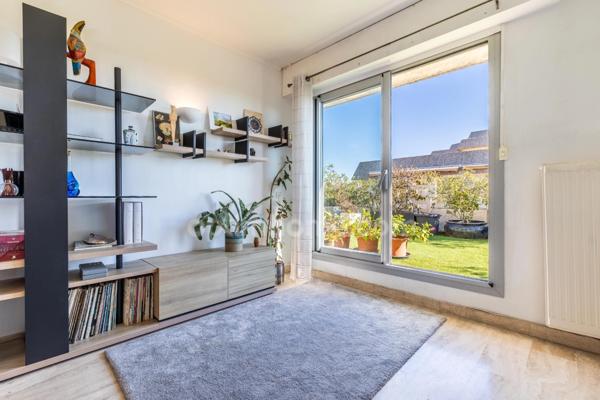 Appartement 4 pièces - Terrasse 50 m2 - Cave - Garage - Piscine - Tennis - Parc - Tramway Ligne 5 - Proche Parc Montcalm