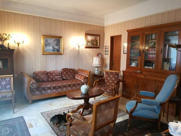 Maison de ville à vendre à Vic-sur-Cère dans le Cantal (15800), ref : MG/1696