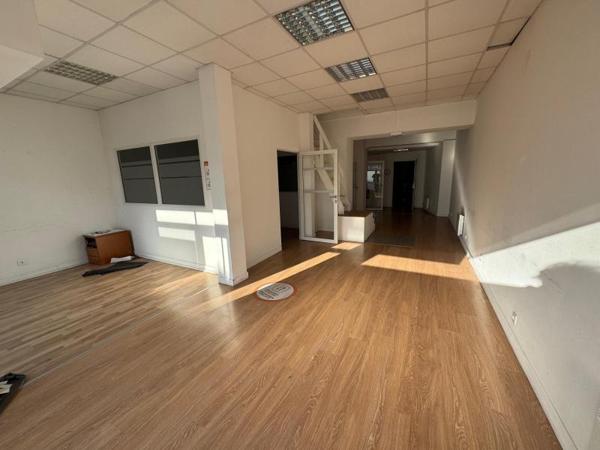 Commerce à Louer à ANZIN 2000 €