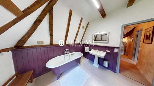 Bel ensemble entièrement restauré sur un terrain de 7ha – Secteur Trémolat, BERGERAC