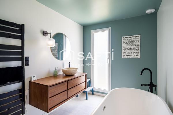 Maison contemporaine dans un quartier recherché