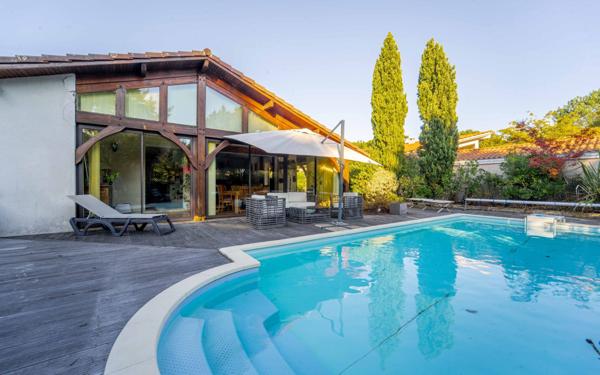 Maison à vendre    4 pièces •  Biscarrosse