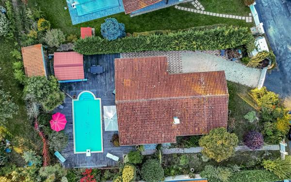 Maison à vendre    4 pièces •  Biscarrosse