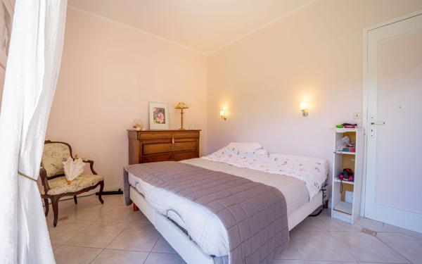 Maison à vendre    4 pièces •  Tresses