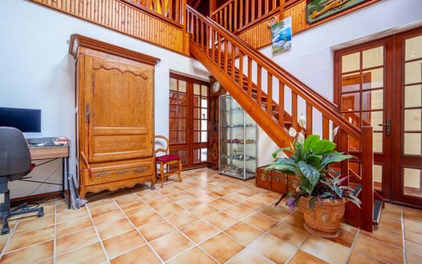 Maison à vendre    4 pièces •  Tresses