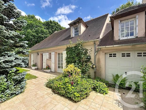 Maison à vendre  8 pièces - 225 m 2   GALLARDON  - 28