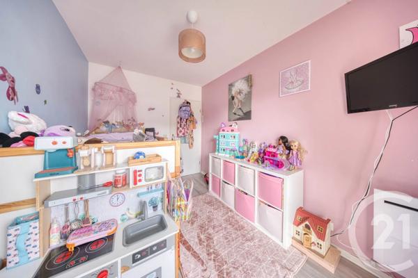 Appartement F5 à vendre  5 pièces - 96 m 2   VIGNEUX SUR SEINE  - 91