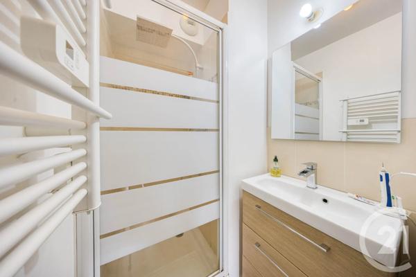 Appartement F5 à vendre  5 pièces - 96 m 2   VIGNEUX SUR SEINE  - 91