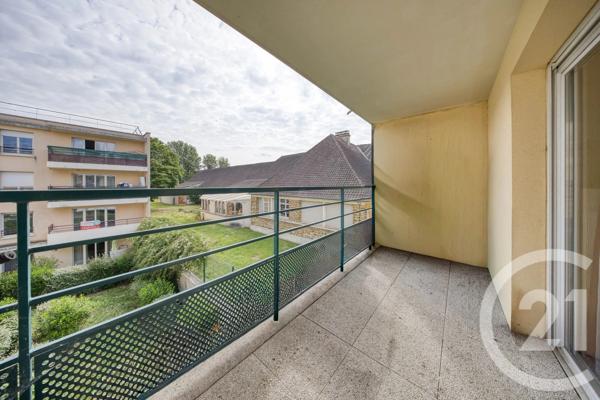 Appartement F5 à vendre  5 pièces - 96 m 2   VIGNEUX SUR SEINE  - 91