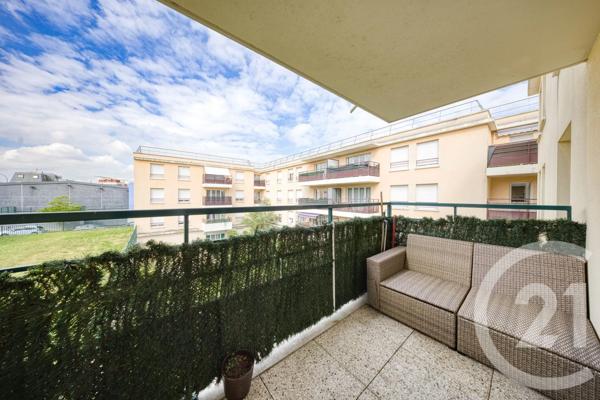 Appartement F5 à vendre  5 pièces - 96 m 2   VIGNEUX SUR SEINE  - 91