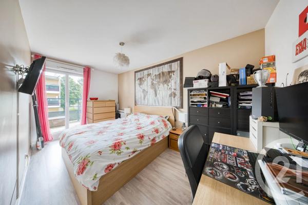 Appartement F5 à vendre  5 pièces - 96 m 2   VIGNEUX SUR SEINE  - 91