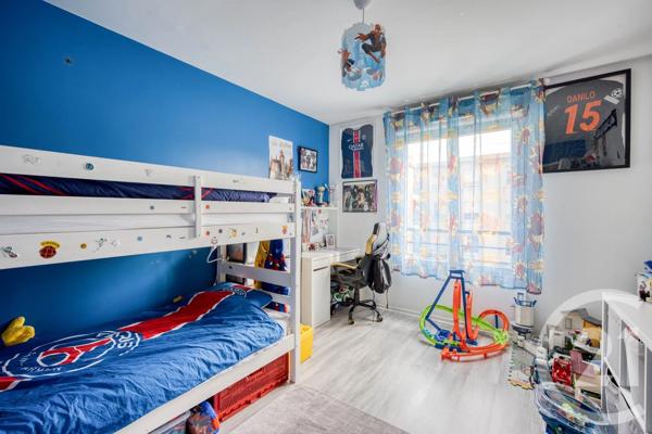 Appartement F5 à vendre  5 pièces - 96 m 2   VIGNEUX SUR SEINE  - 91