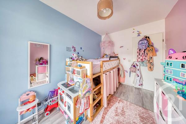 Appartement F5 à vendre  5 pièces - 96 m 2   VIGNEUX SUR SEINE  - 91