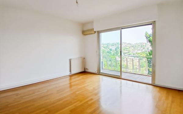 Appartement à vendre    2 pièces • 45,95 m2 Nice