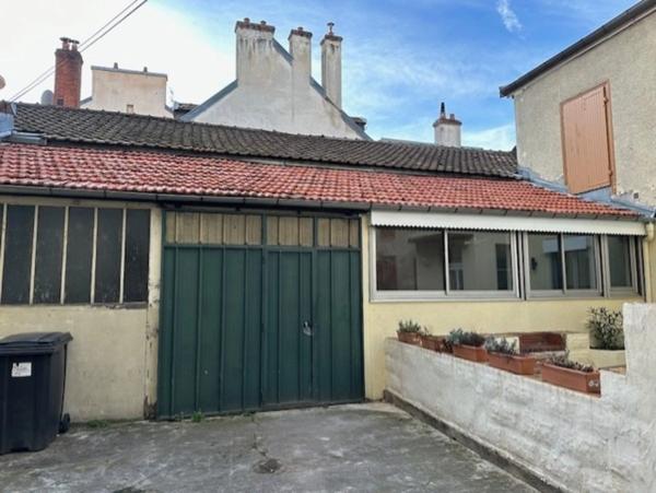 DIJON QUARTIER GARE PLATEAU VIABILISE DE 90 M2 A RENOVER