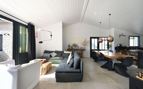 Maison à vendre    5 pièces •  Saint-Clément-des-Baleines