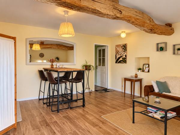 PROPRIETE DE CARACTERE AVEC CHAMBRES D HOTES ET GITE