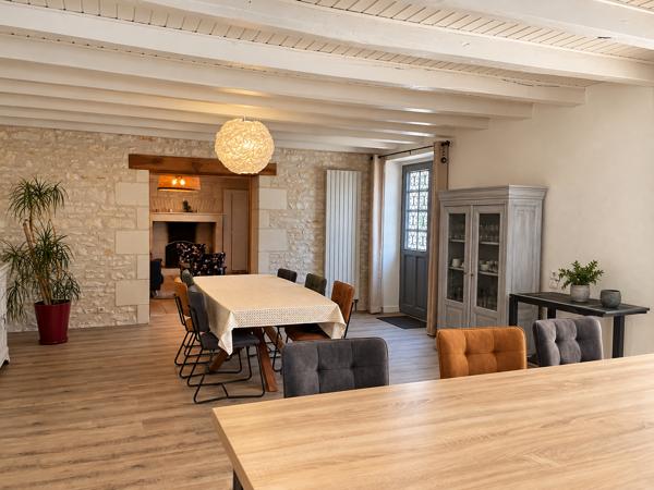 PROPRIETE DE CARACTERE AVEC CHAMBRES D HOTES ET GITE