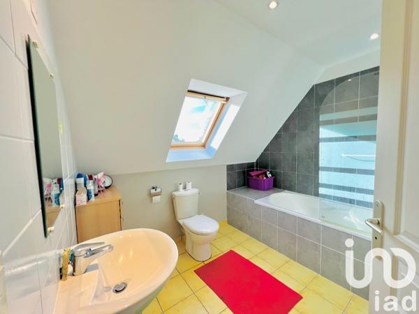 Maison traditionnelle 5 pièces de 86 m² à Lannion (22300)