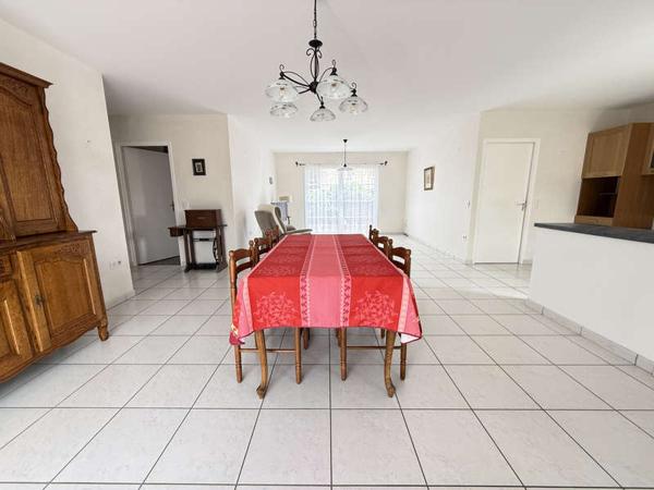 MONTAIGU-VENDEE / Vente Maison 4 Pièces 94 m²