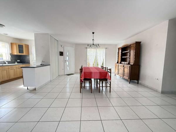 MONTAIGU-VENDEE / Vente Maison 4 Pièces 94 m²
