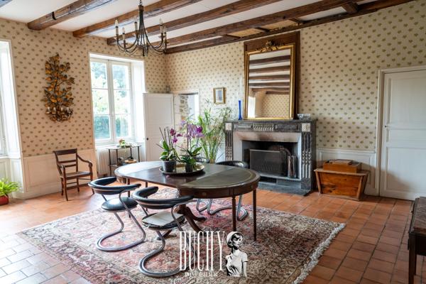 Maison 16 pièce(s) 12 chambre(s) 487.8 m²
