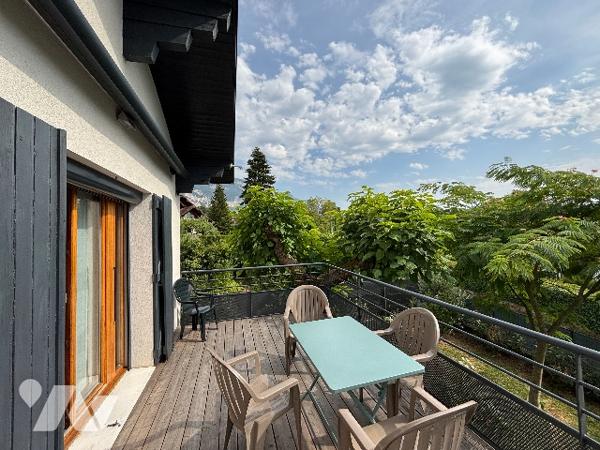 Maison 96,61 m2 rénovée avec terrasse, terrain et vues dégagées – Premières hauteurs d'Aix-les-Bains