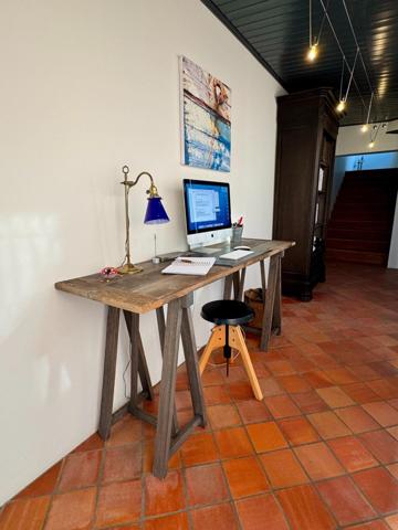 Murs commerciaux (pharmacie) + maison attenante 170 m² avec jardin clos