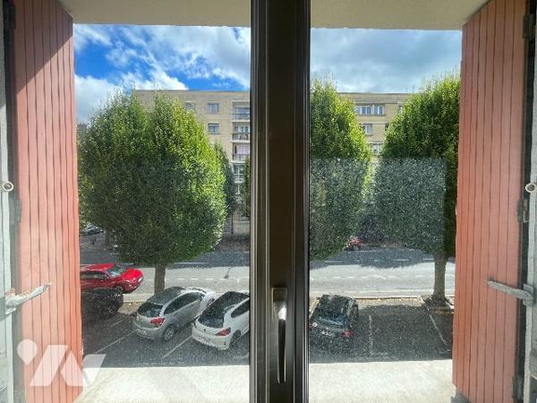 CAEN CENTRE VILLE APPARTEMENT 4 PIECES A RENOVER