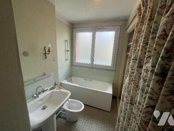 CAEN CENTRE VILLE APPARTEMENT 4 PIECES A RENOVER