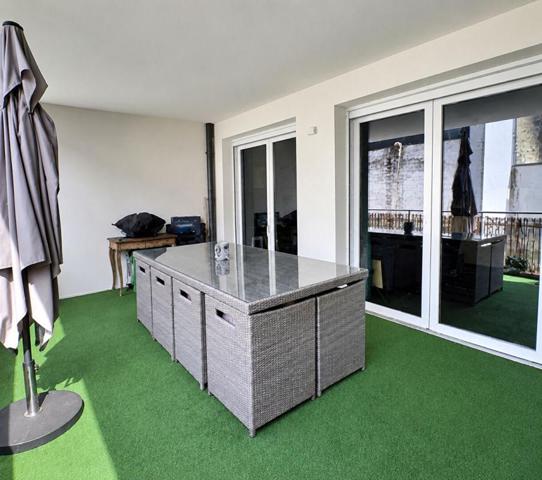 Appartement T3, Hôtel de Ville, Ascenseur, terrasse et parking