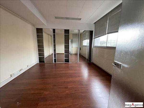 Local Commercial à TOURS, 37000 - 5 pièces 88m²