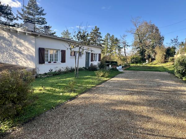 Smarves (86240) SMARVES - MAISON FAMILIALE- 5 CHAMBRES AVEC VUE DÉGAGÉE