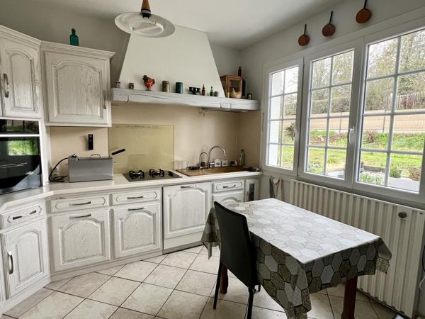 Smarves (86240) SMARVES - MAISON FAMILIALE- 5 CHAMBRES AVEC VUE DÉGAGÉE