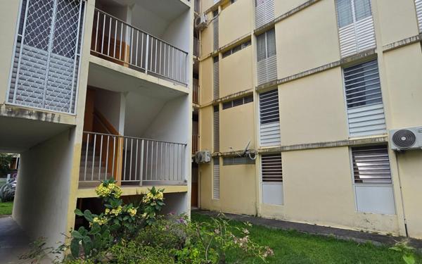 Appartement à vendre    2 pièces • 49 m2 Les Abymes