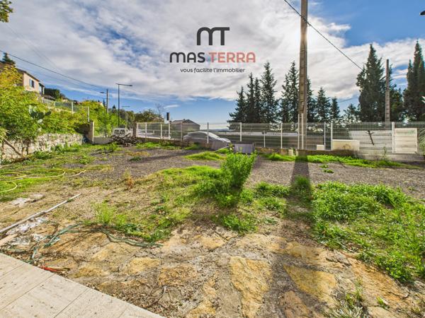 Local Commercial 5 pièces - 144 m² Exclusivité efficity