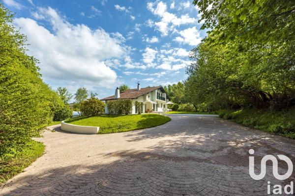 Maison d’architecte 6 pièces de 241 m² à Ascain (64310)