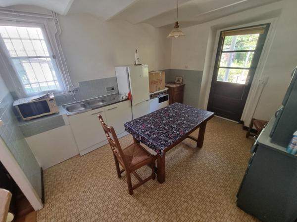 Au Mée village, Meulière de 115 m2 sur un terrain de 637 m2