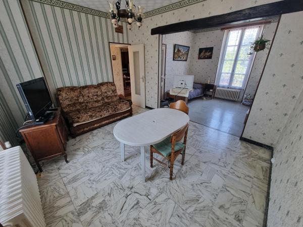 Au Mée village, Meulière de 115 m2 sur un terrain de 637 m2